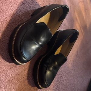 Naturalizer Black Leather Loafers